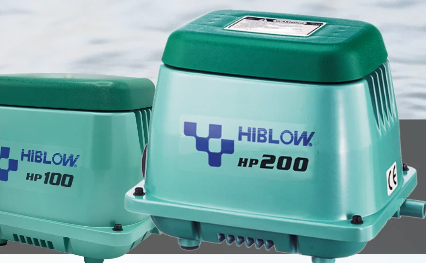 เครื่องเติมอากาศ HIBLOW รุ่น HP-100 และ HP-200 สีเขียวมิ้นต์วางคู่กัน